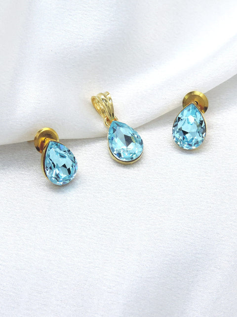 Sky blue teardrop pendant set by Joyrias