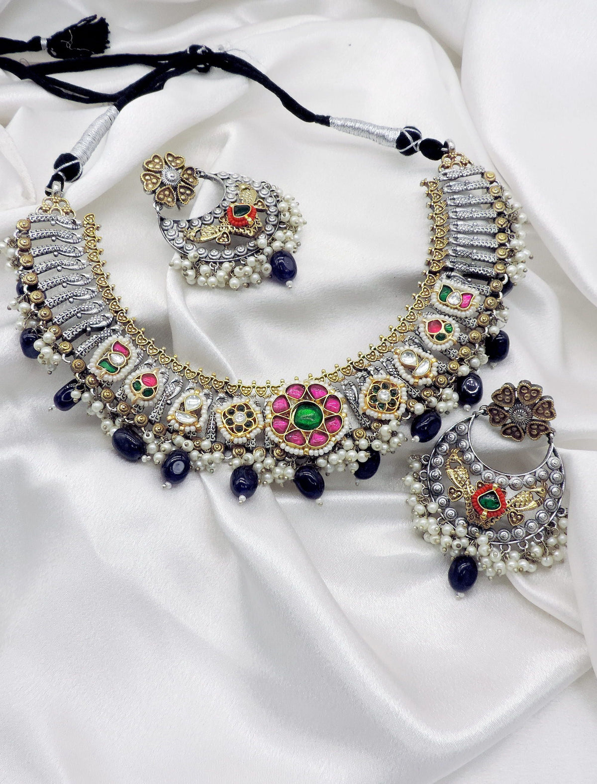 Heritage Dual Tone Choker Set by Joyrias