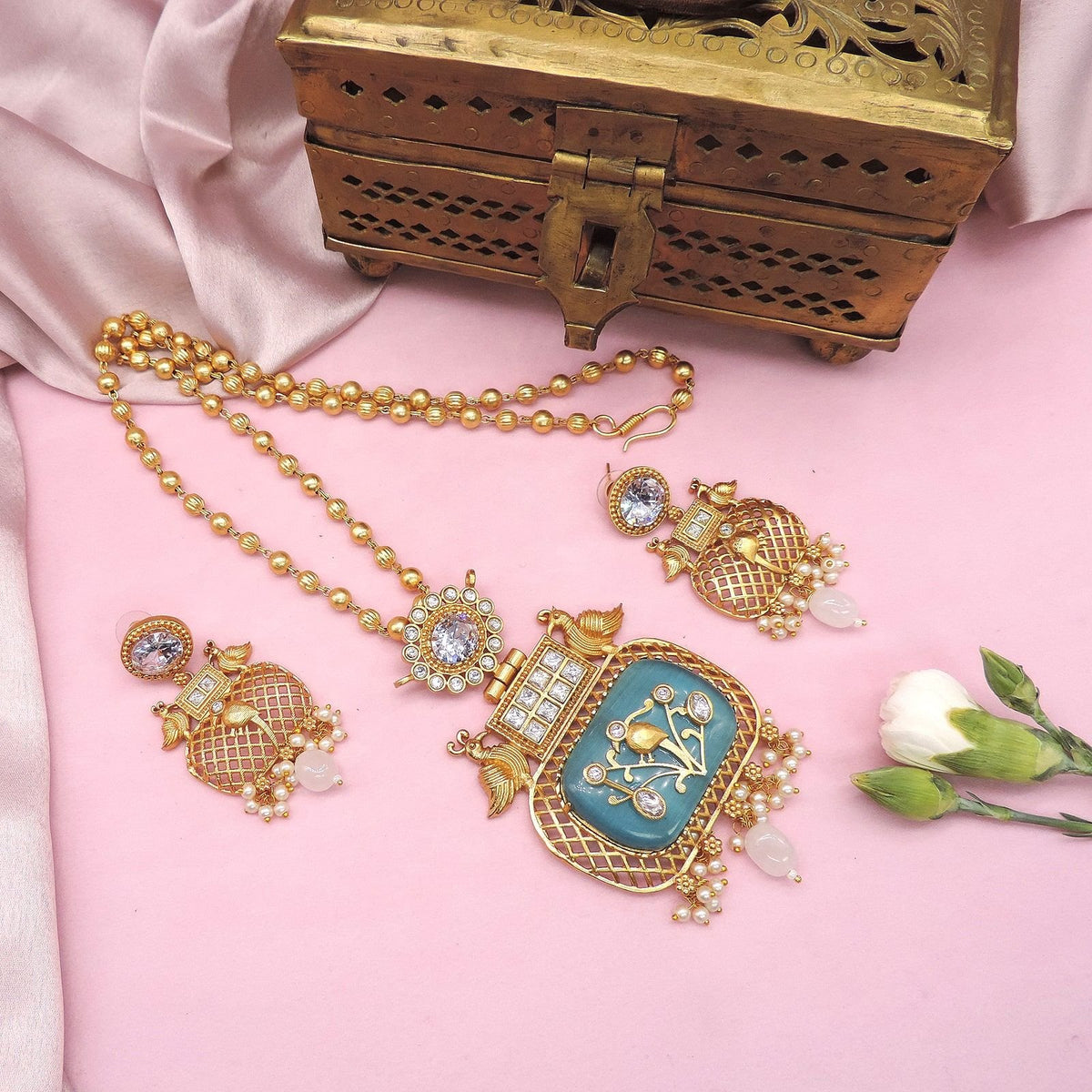 Turquoise gold pendant necklace set – Indian turquoise pendant necklace for weddings USA – Joyrias