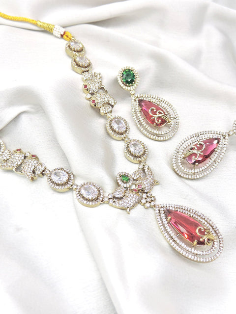 Luxurious Victorian Polish Necklace set Image 0