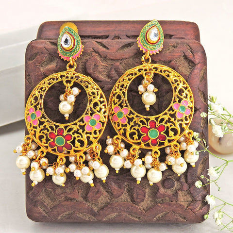 Gold Tone Earings Image 0