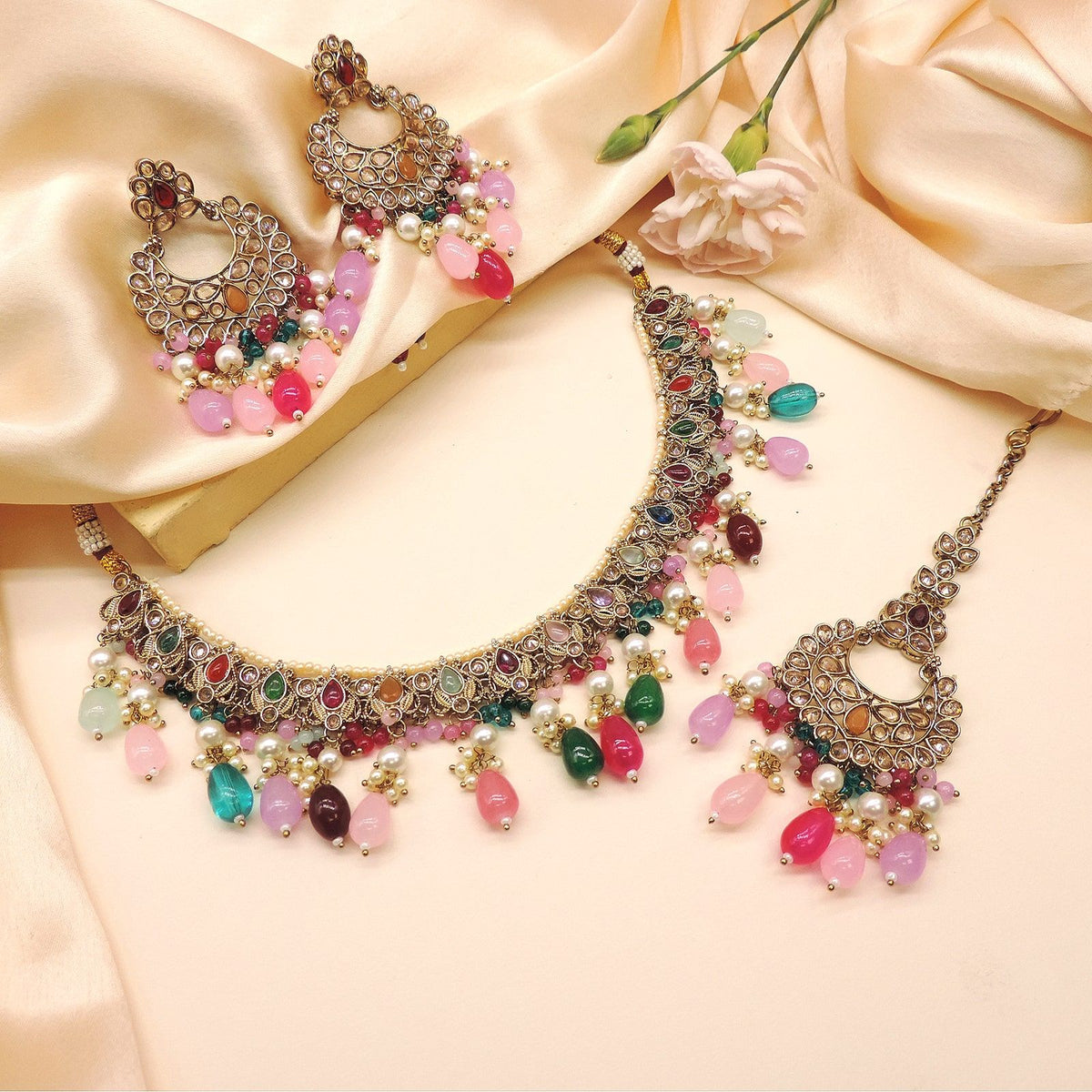 Multicolor Kundan bridal choker necklace set with earrings and maang tikka – Indian jewelry USA – Joyrias