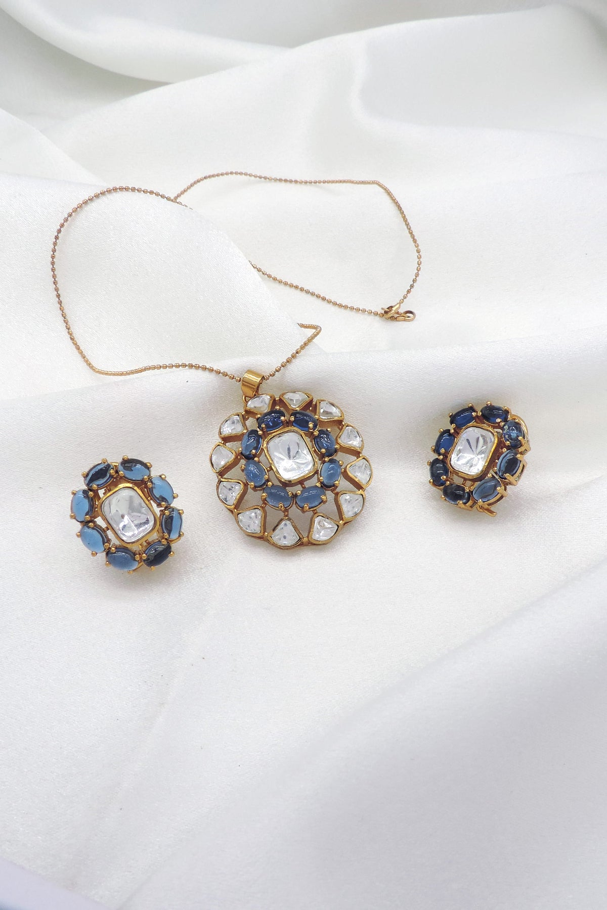 Blue kundan pendant set by Joyrias