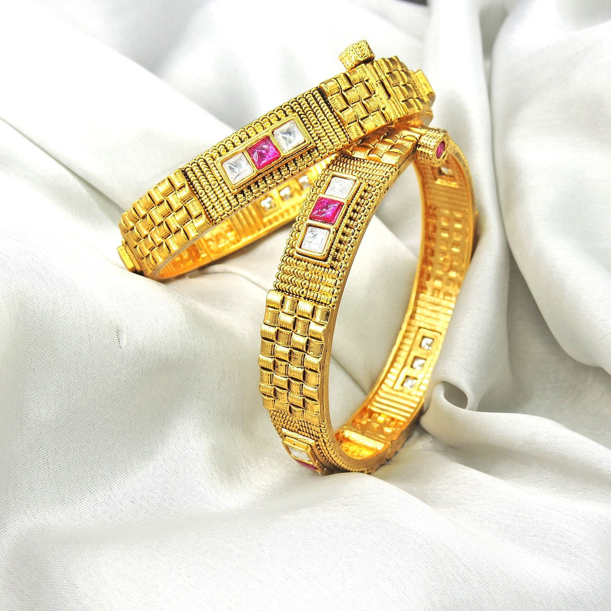 Kundan with Ruby Bangles Image 0