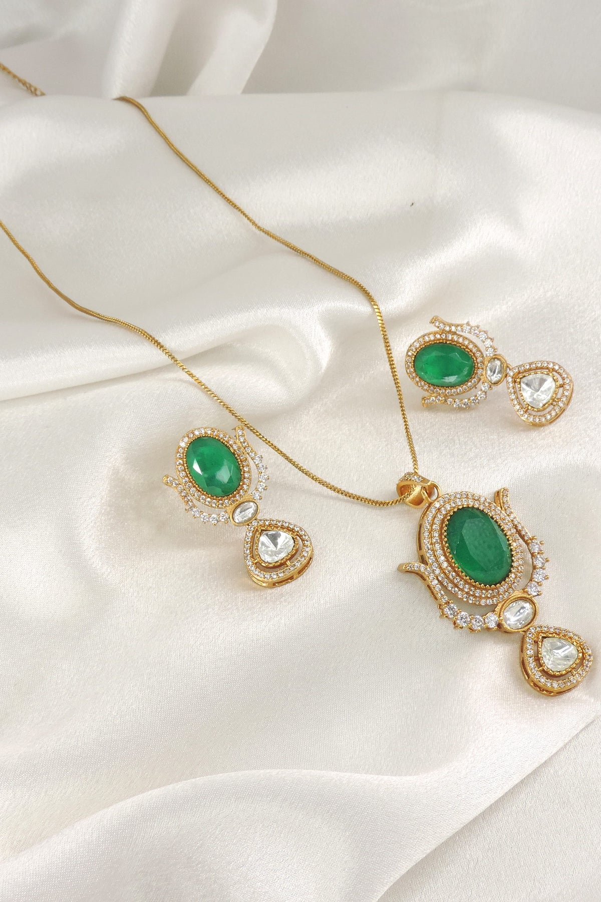 Blue Kundan Pendant Set