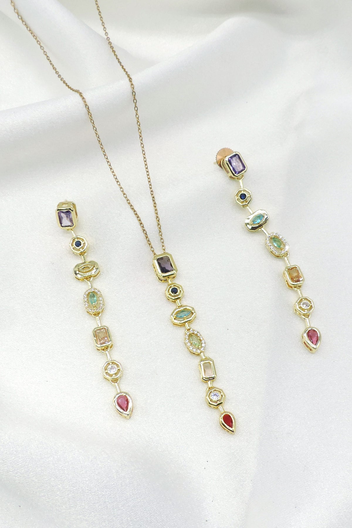 Multicolor drop necklace set by Joyrias