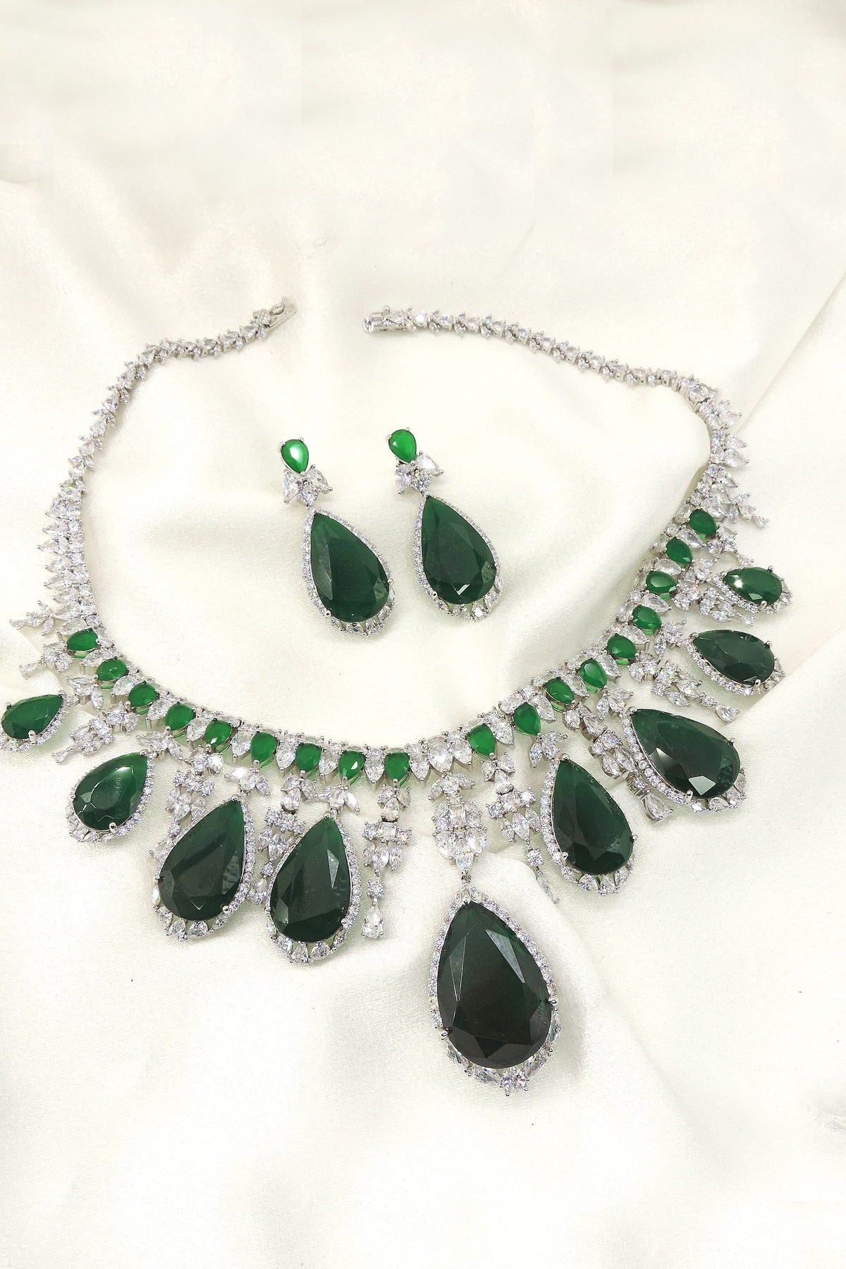 Emerald Regalia Necklace Set by Joyrias