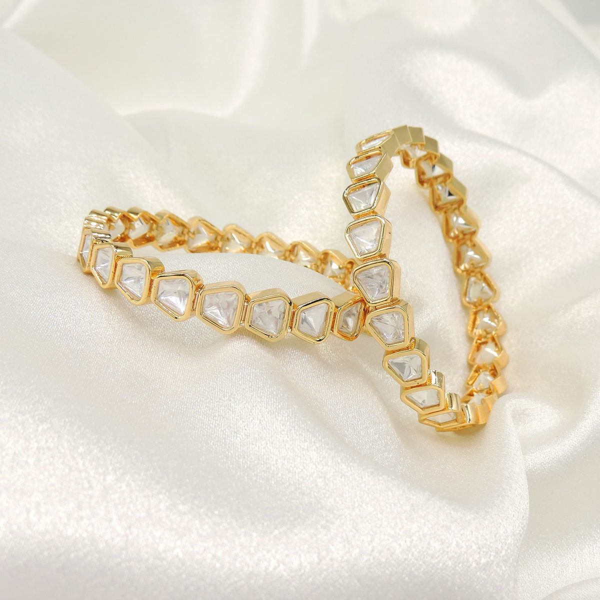Minimal Polki Gold Bangles with Geometric Design