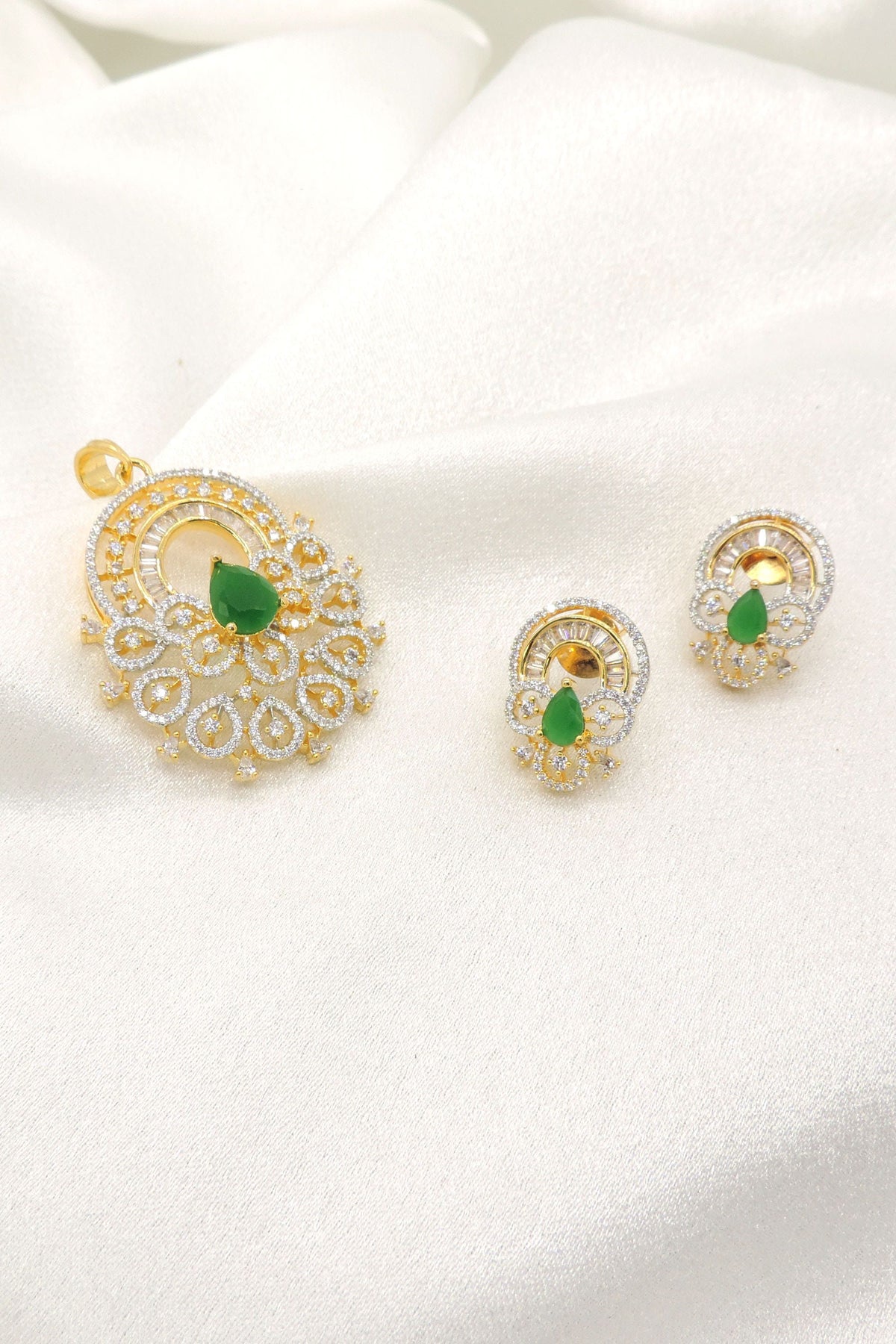 Emerald Green CZ Pendant Set