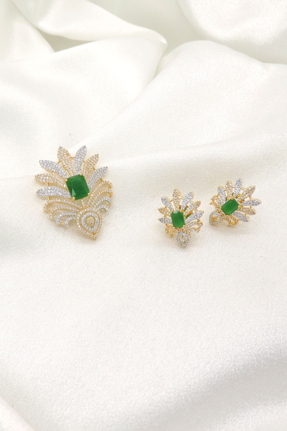 Luxury Green CZ Floral Pendant Set 