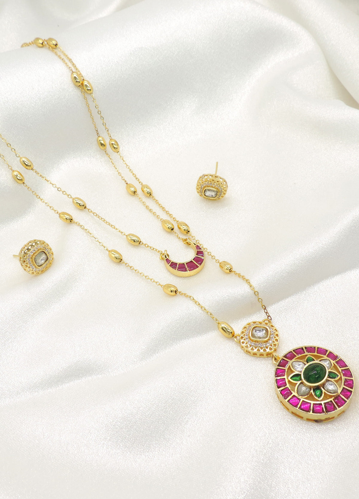 Ruby green pendant necklace set by Joyrias