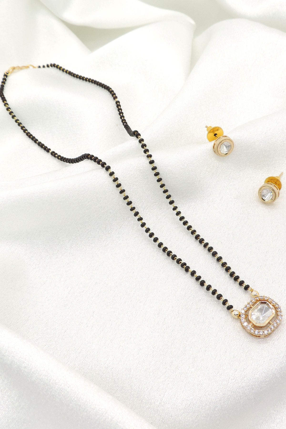 Minimal Kundan Mangalsutra Set with CZ Pendant