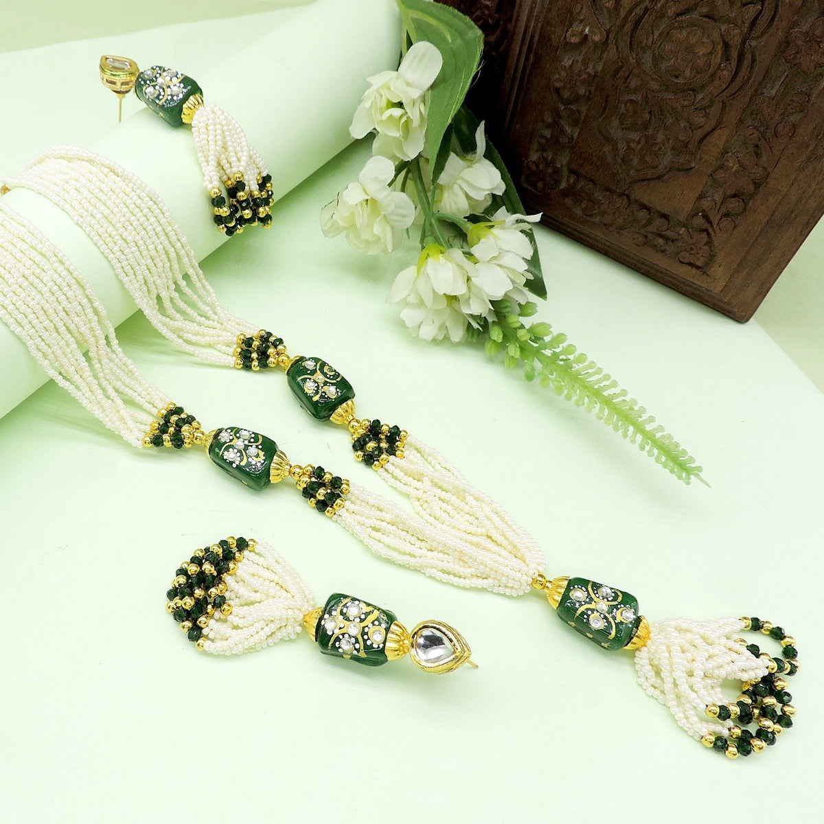Pearls mala with green beads necklace – Indian pearl mala for weddings USA – Joyrias
