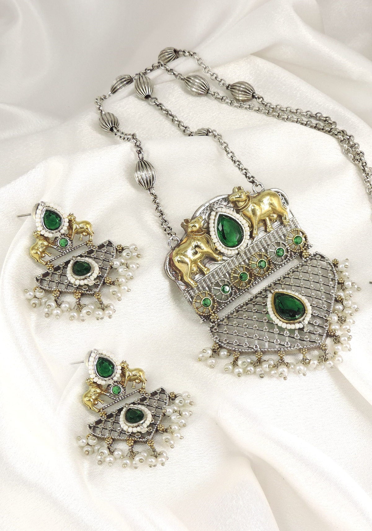 Kamdhenu Dual Tone Oxidized Necklace Set by Joyrias