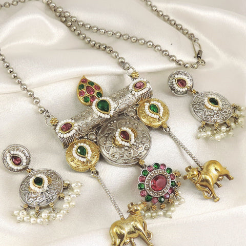 Heritage Cow Pendant Necklace Set by Joyrias
