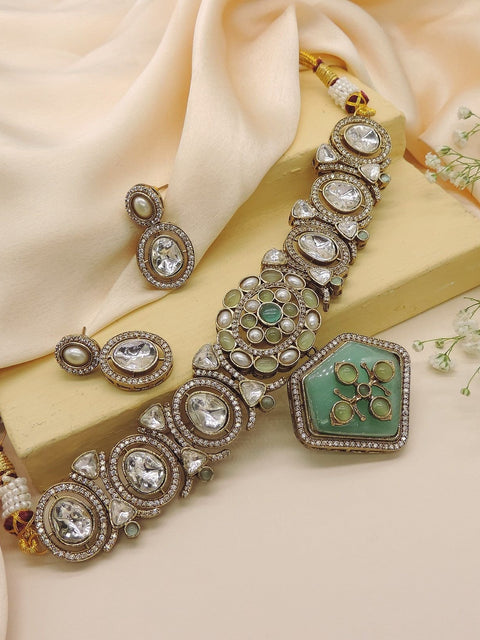 Antique gold plated green Kundan choker necklace set with earrings – Indian bridal jewelry USA – Joyrias