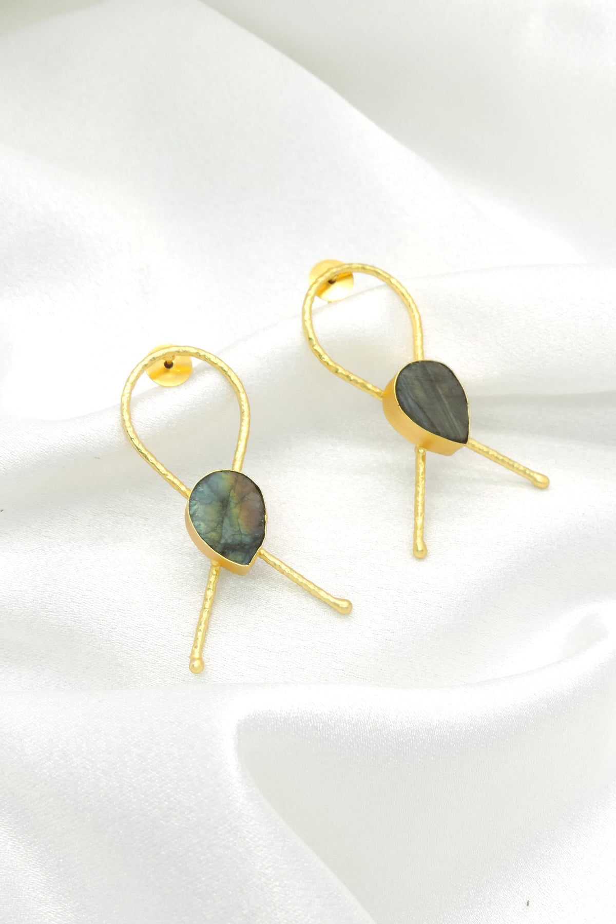 Raw Amethyst Geometric Drop Earrings in Gold | Minimal Statement Design