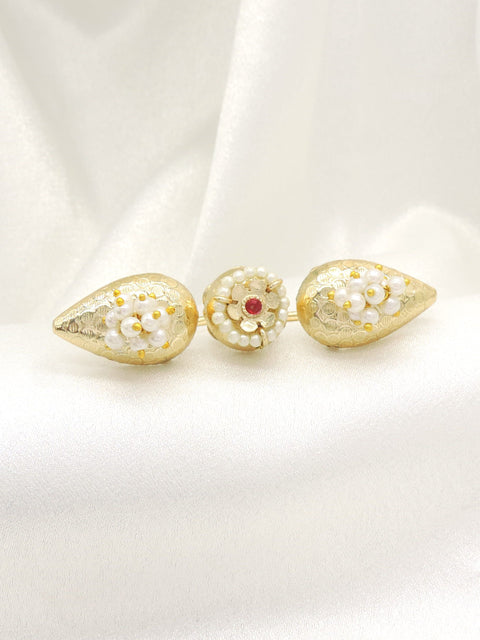 Pearl floral dual motif ring by Joyrias