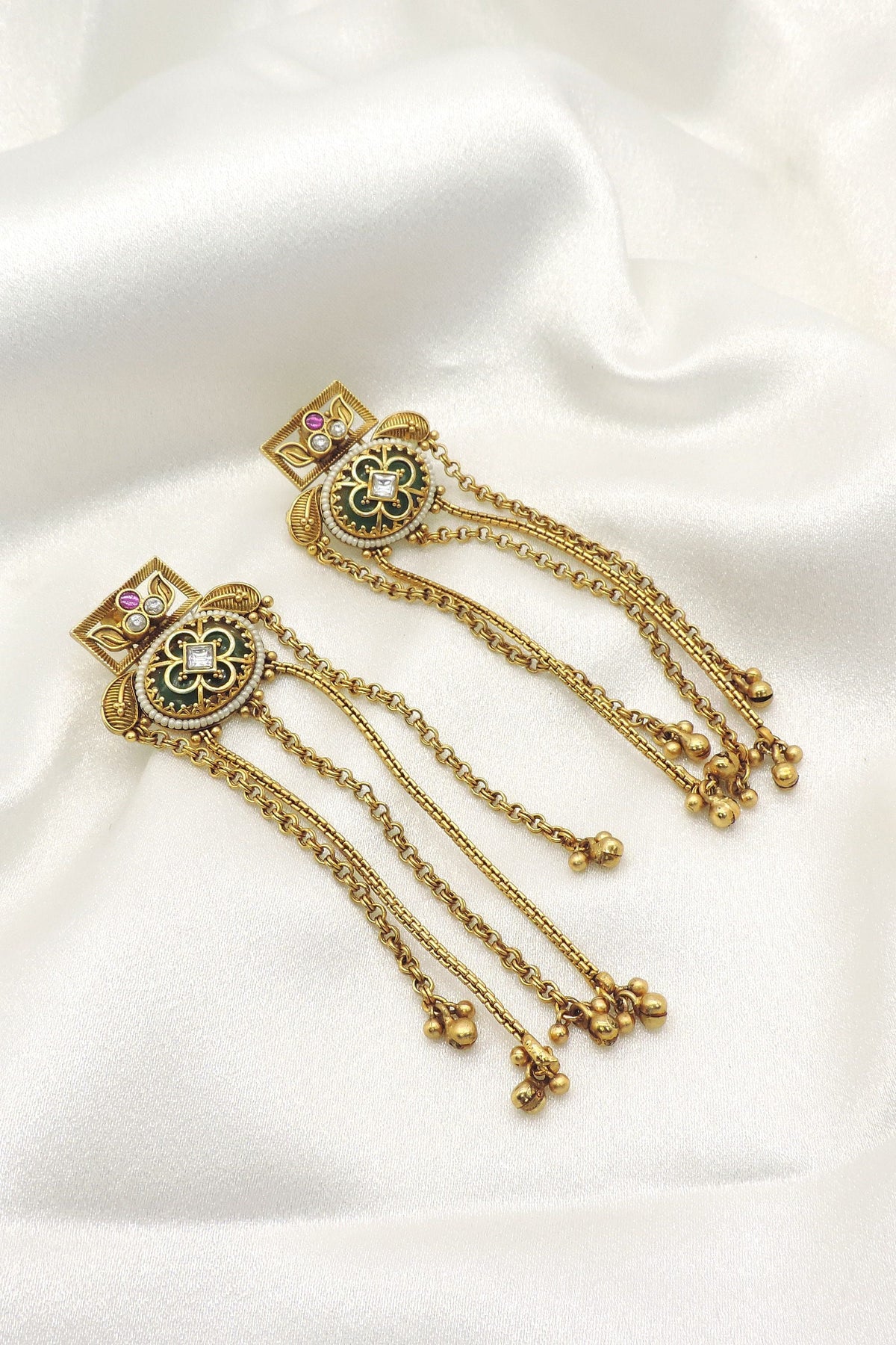 Antique chain tassel earrings by Joyrias