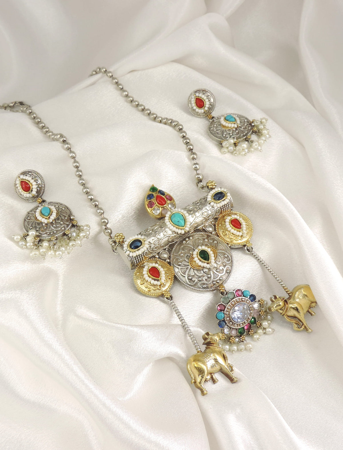 Heritage Cow Pendant Long Necklace Set
