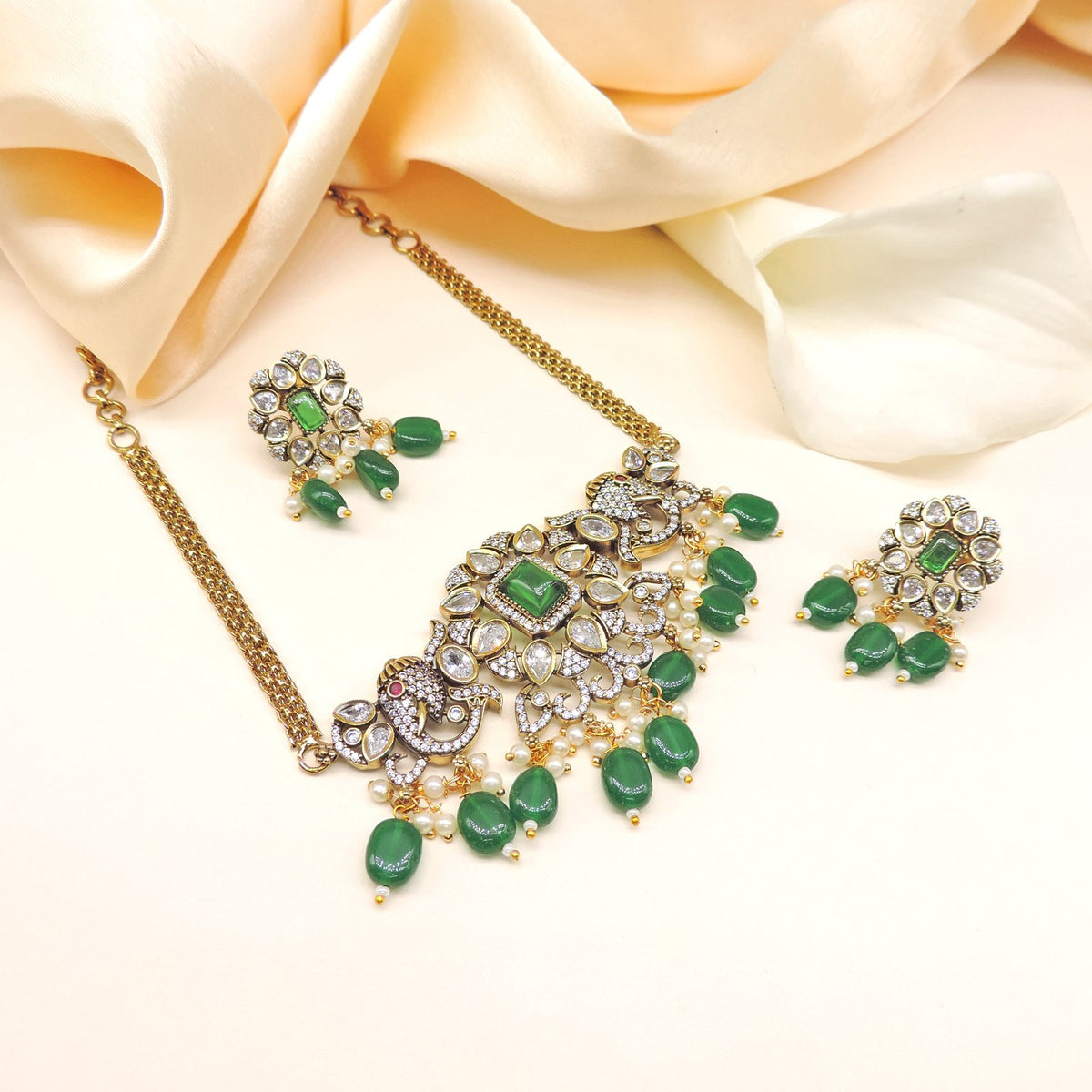 Green Elephant Choker Image 0