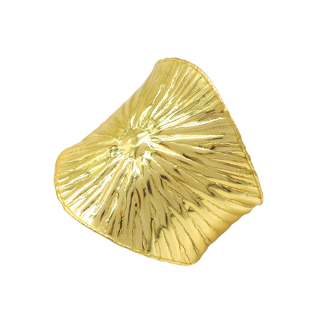 Sculpted gold cuff bracelet by Joyrias