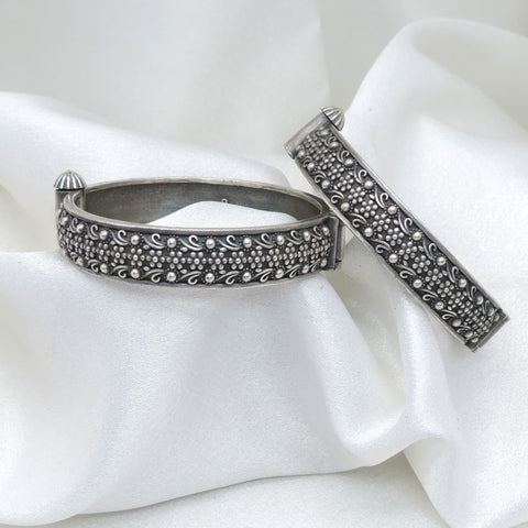 Oxidized silver floral beaded openable bangle set by joyrias