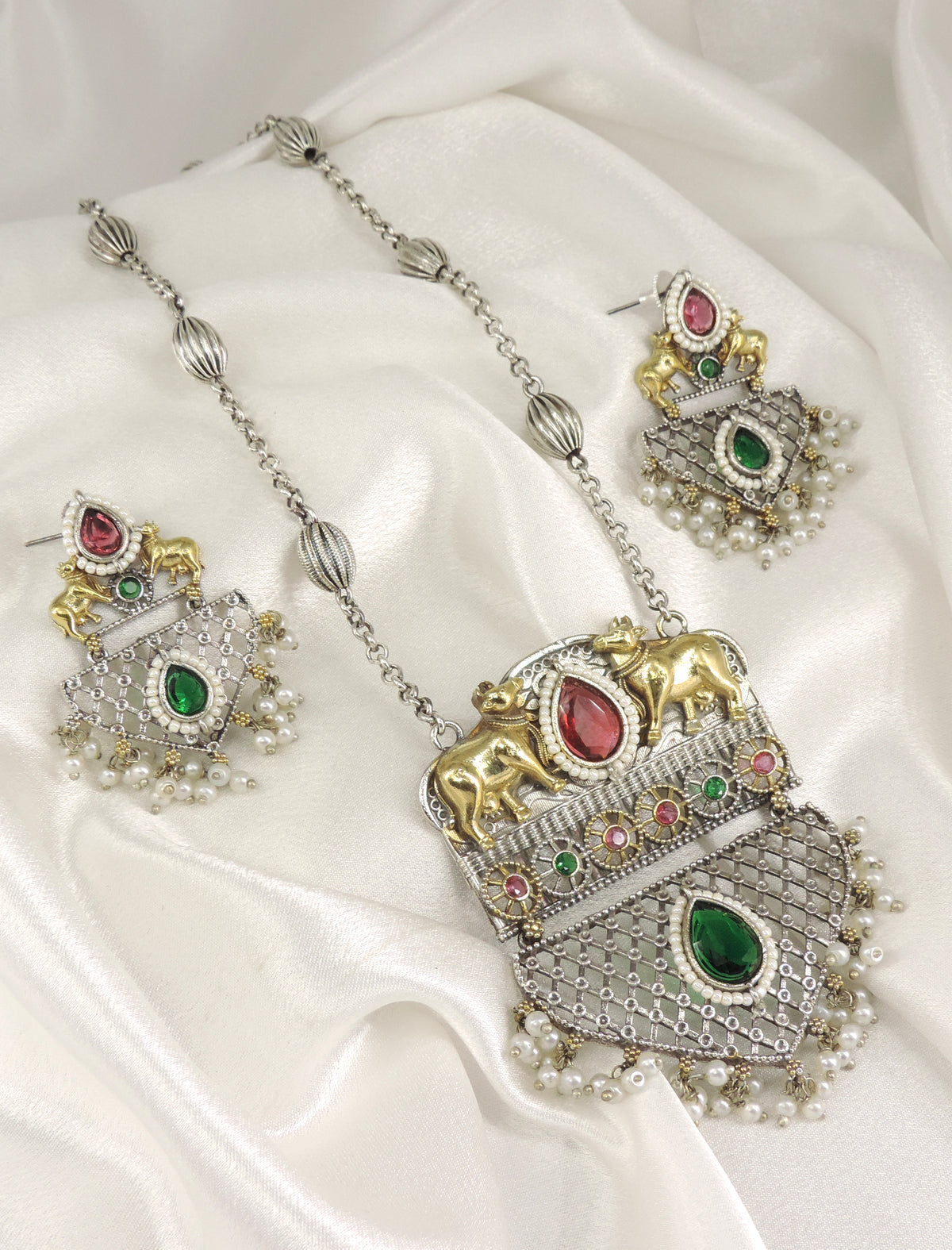 Kamdhenu Dual Tone Oxidized Necklace Set