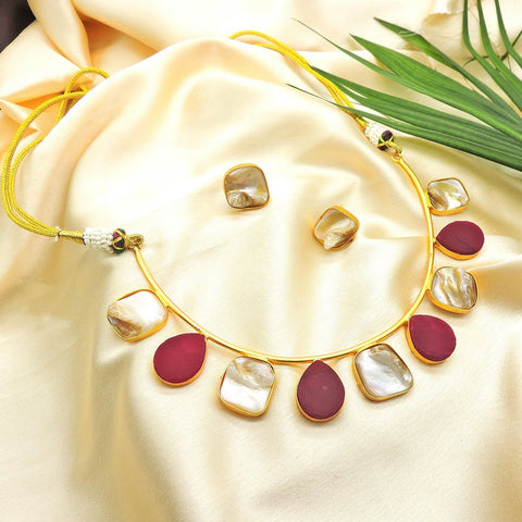 Hasli style necklace with mother of pearl – Indian MOP hasli necklace for ethnic wear – Joyrias