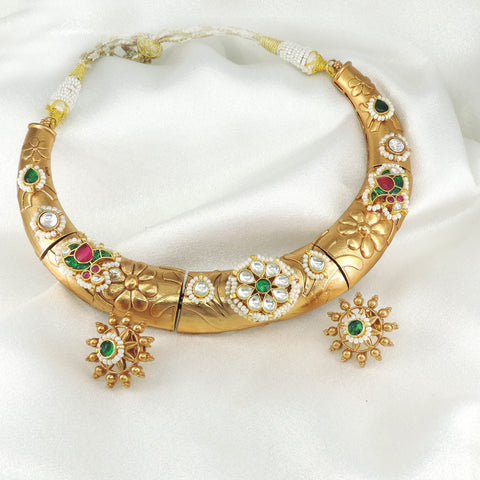 Floral kundan hasli necklace set by Joyrias