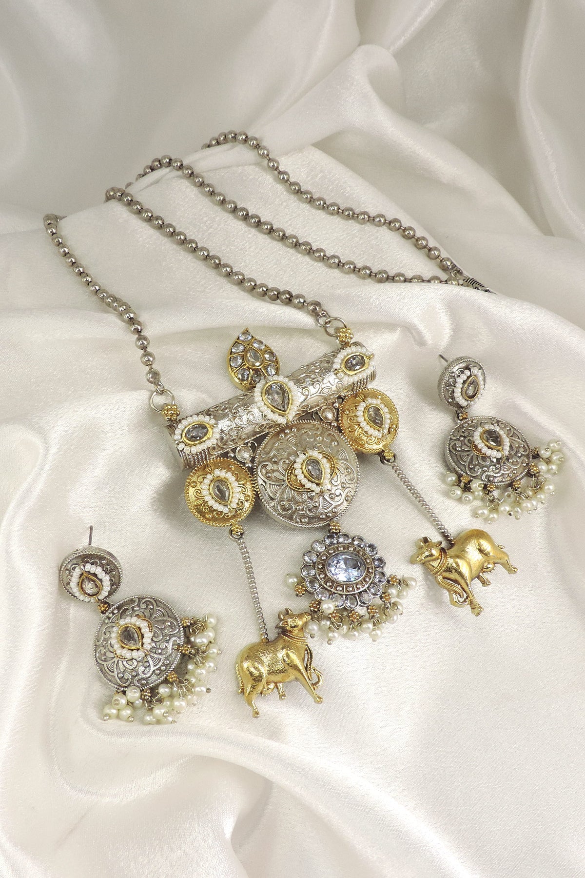 Heritage Cow Pendant Long Necklace Set