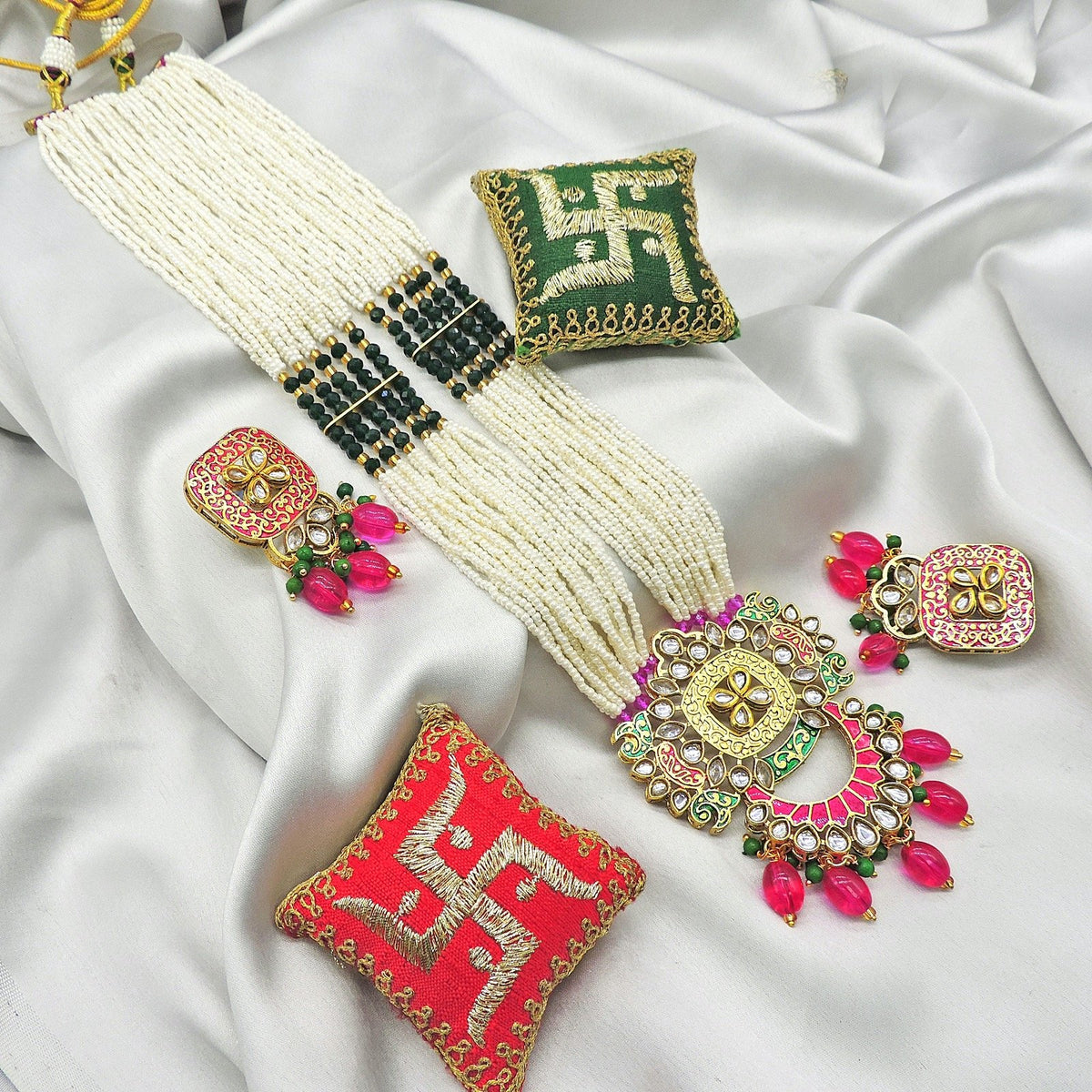 Traditional beaded necklace set with pink and gold pendant – Indian beaded necklace USA – Joyrias