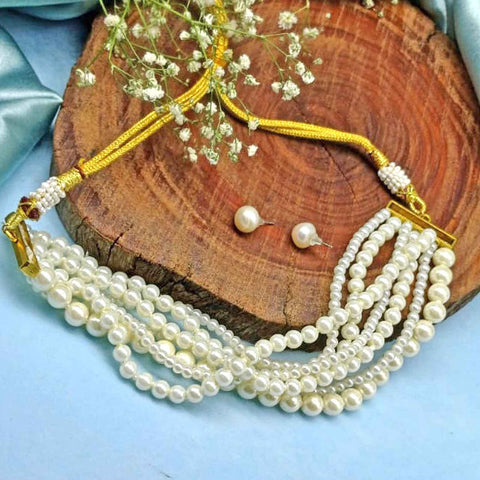Pearl Choker Image 0