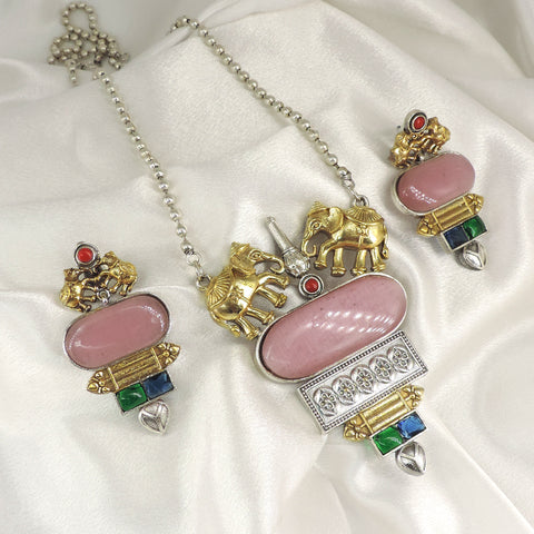 Dual Tone Heritage Pendant Set