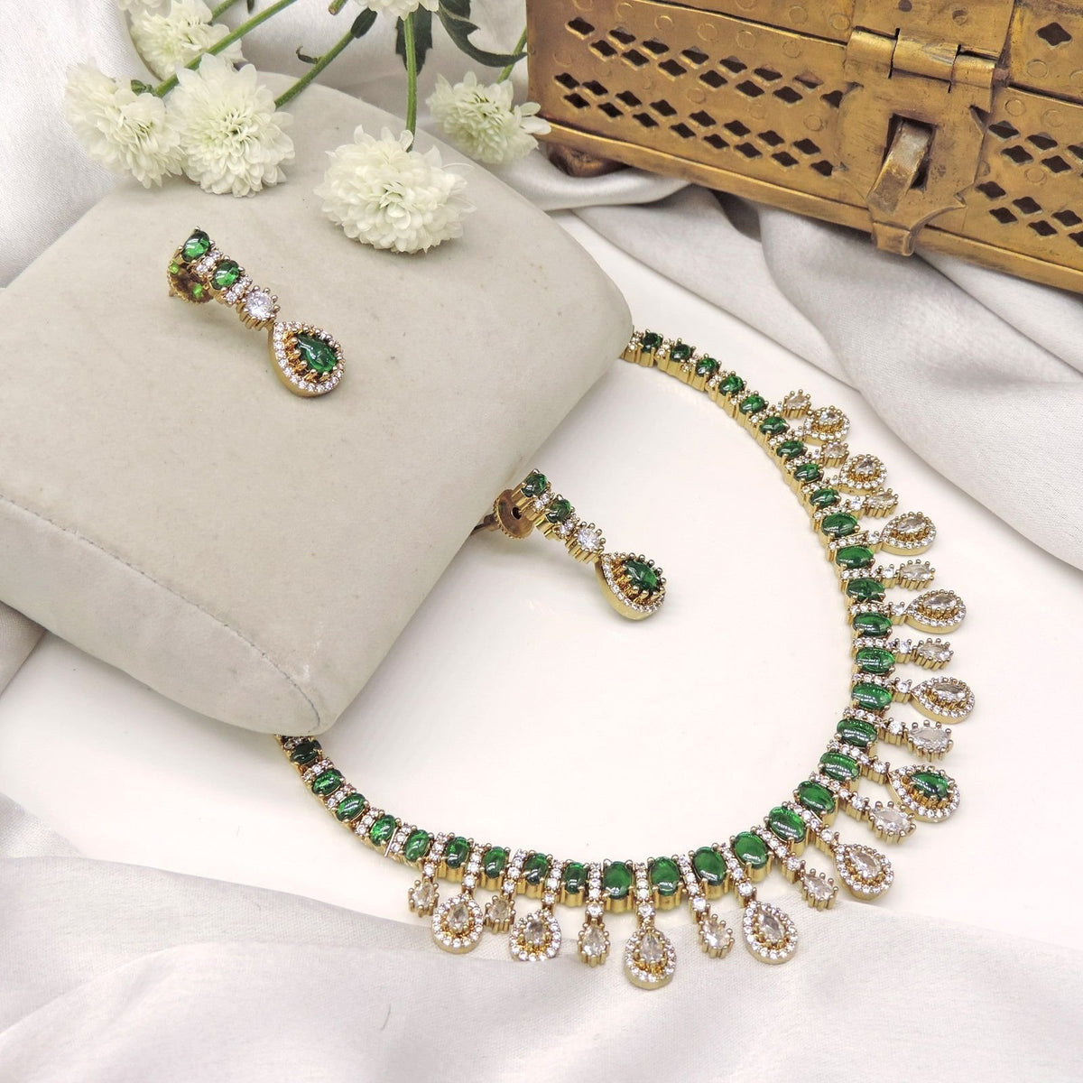 Emerald and diamond look necklace set – Indian CZ emerald necklace for weddings USA – Joyrias