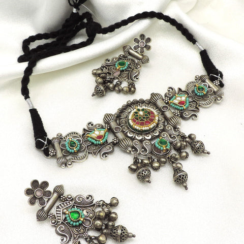 Turquoise oxidized choker set by Joyrias