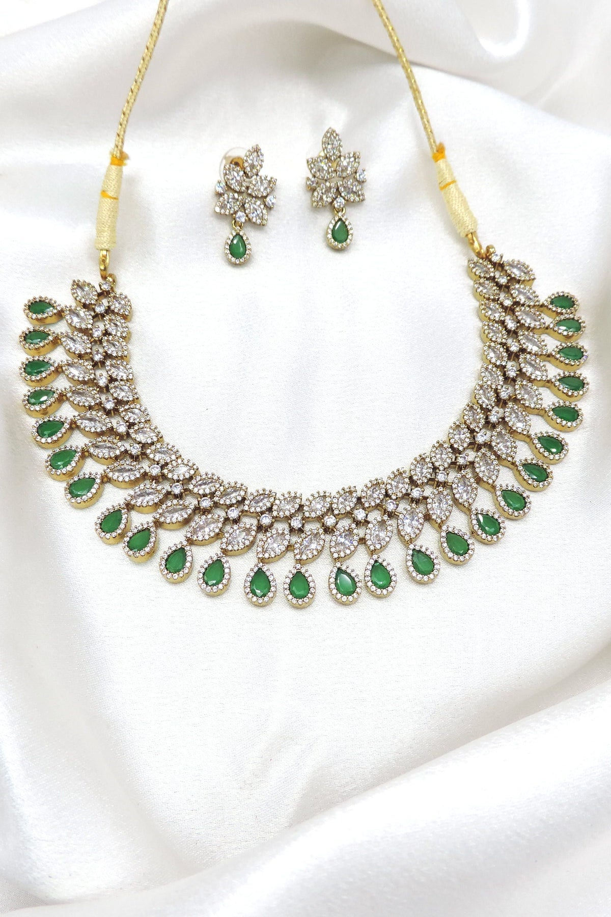 Green Leaf Drop Necklace Set by Joyrias