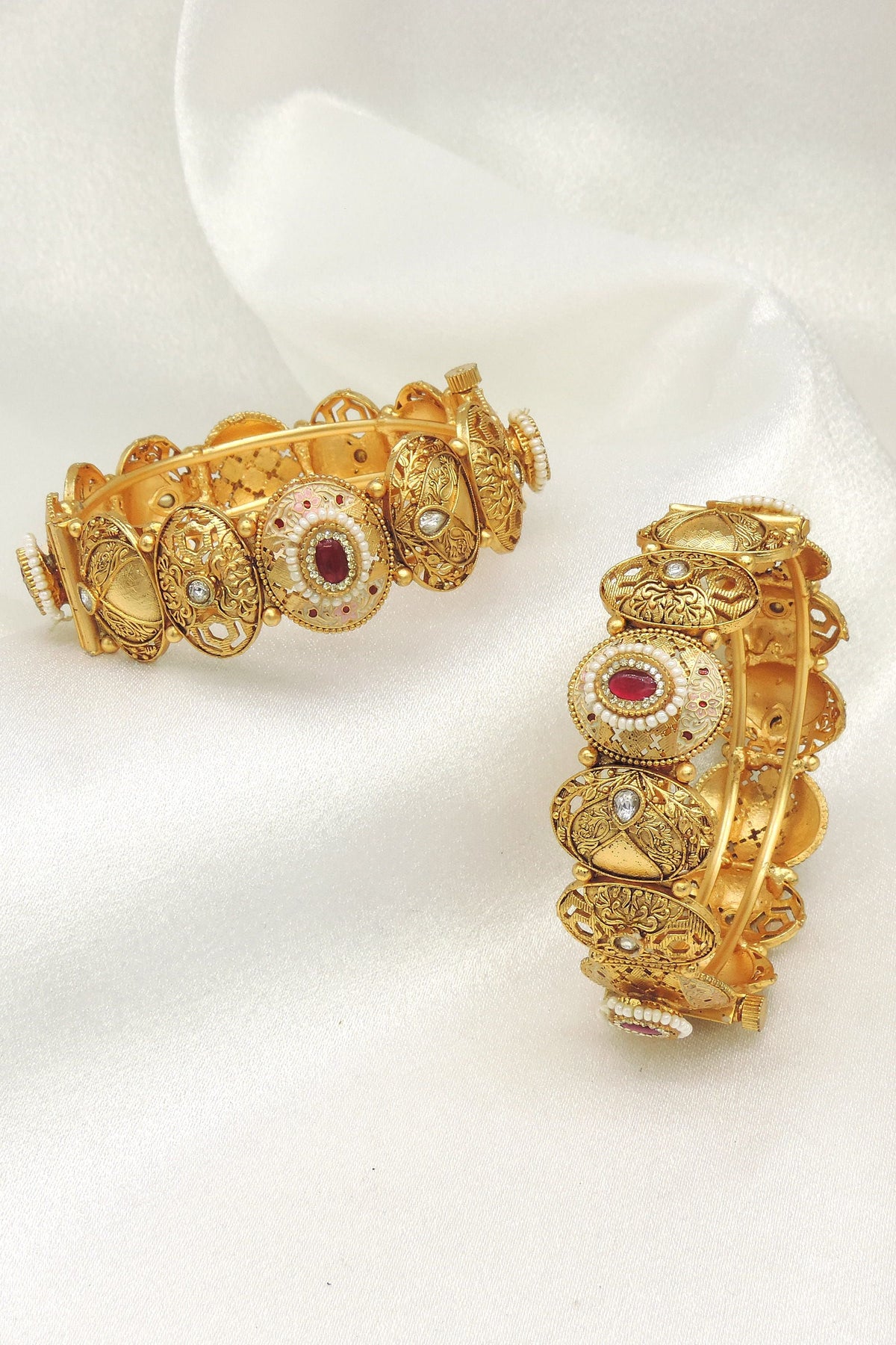 Royal kundan bangle set by Joyrias