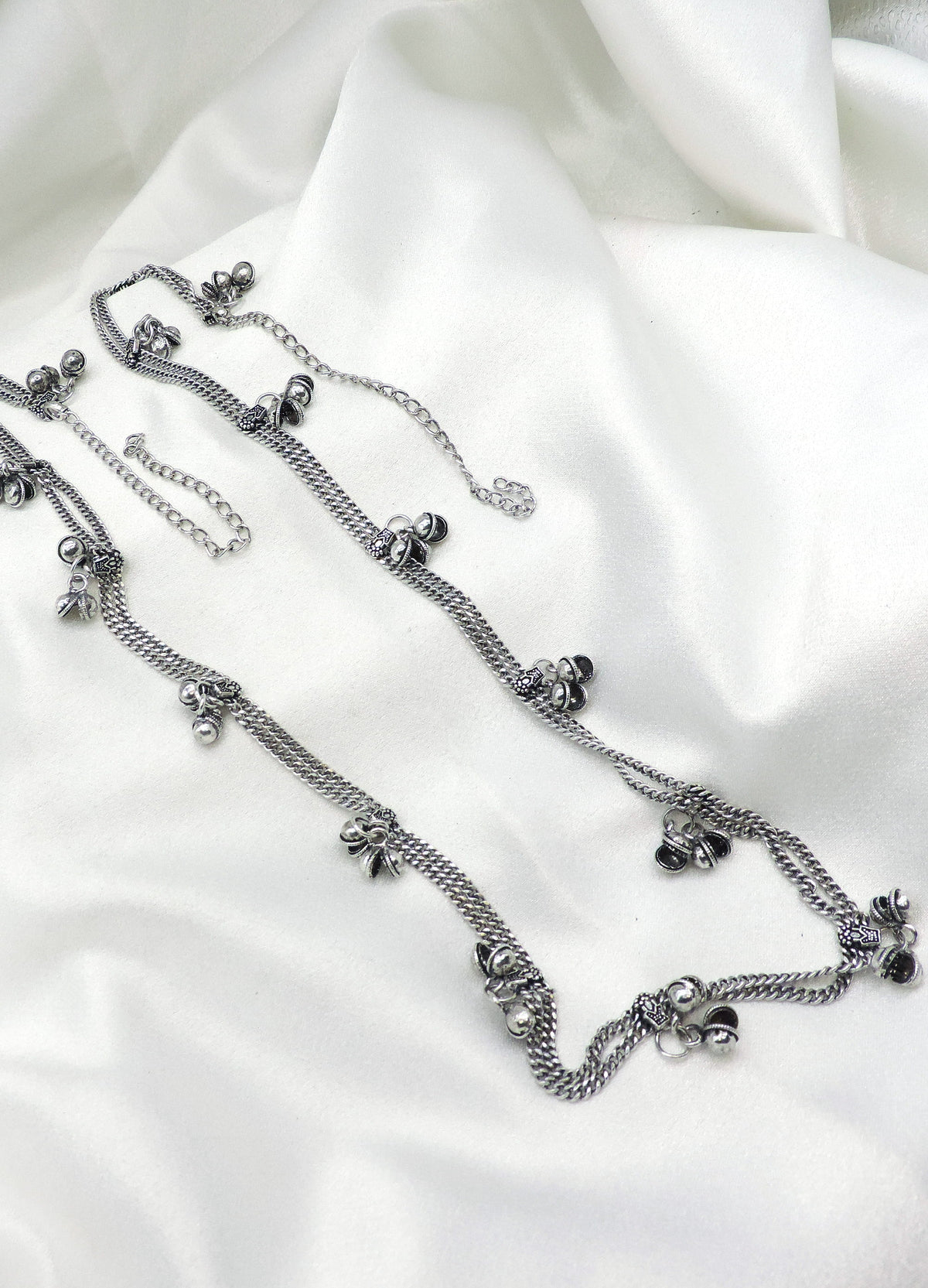 Oxidized trendy minimal ghungroo Kamarbandh waist chain with delicate silver chain detailing by joyrias