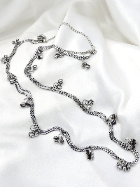 Oxidized silver dual-chain ghungroo Kamarbandh waist chain with delicate charm detailing by joyrias