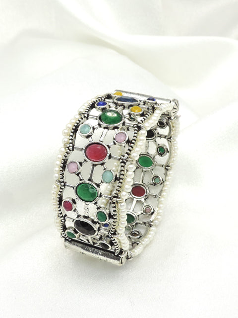 Multicolor pearl oxidized Bangles by Joyrias