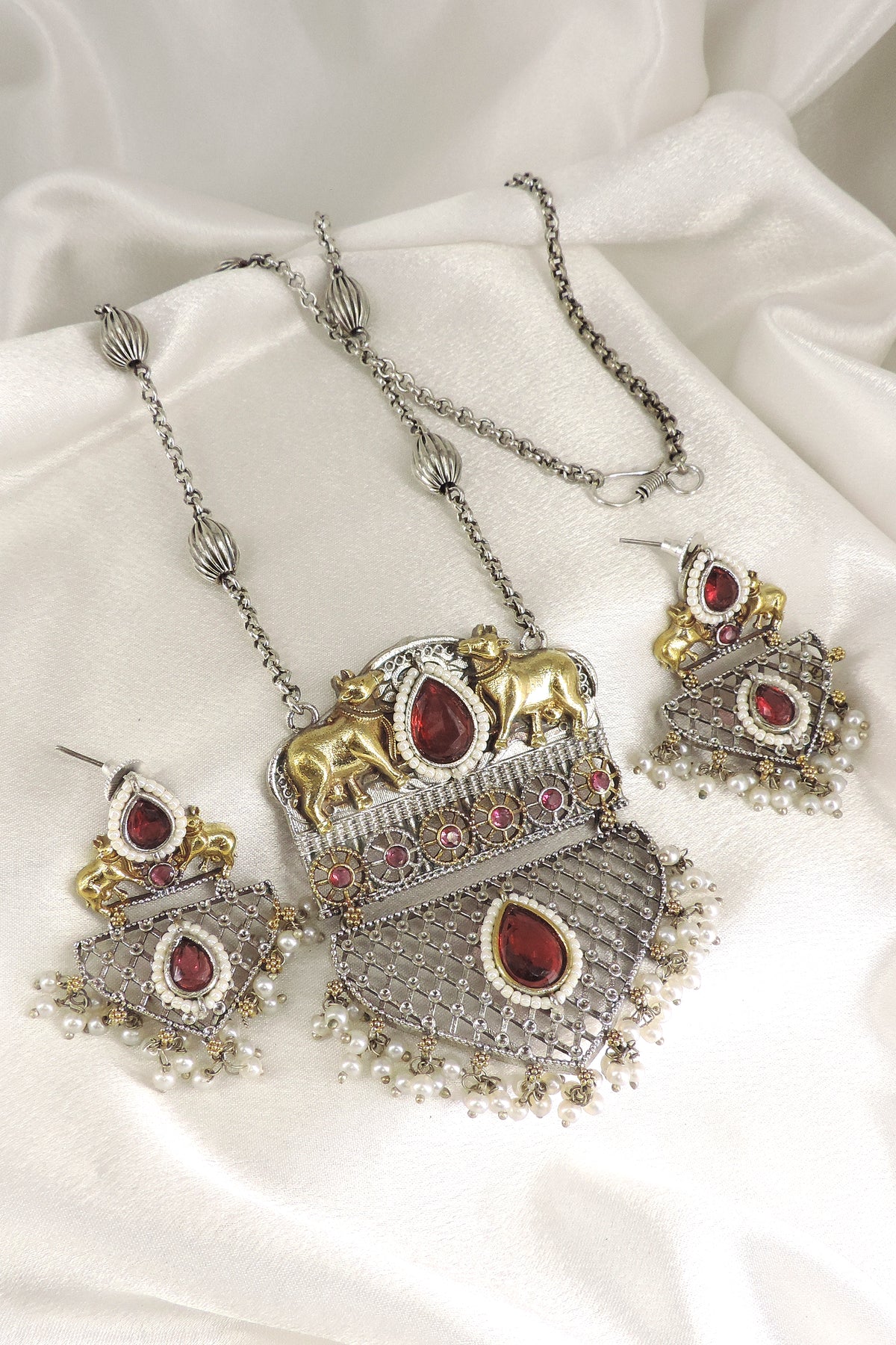 Kamdhenu Dual Tone Oxidized Necklace Set