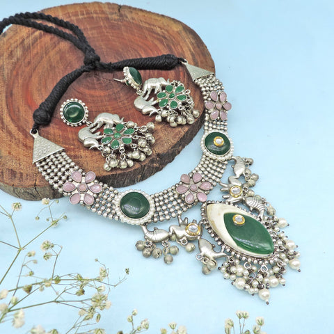 Silver lookalike Necklace with green stone Image 0