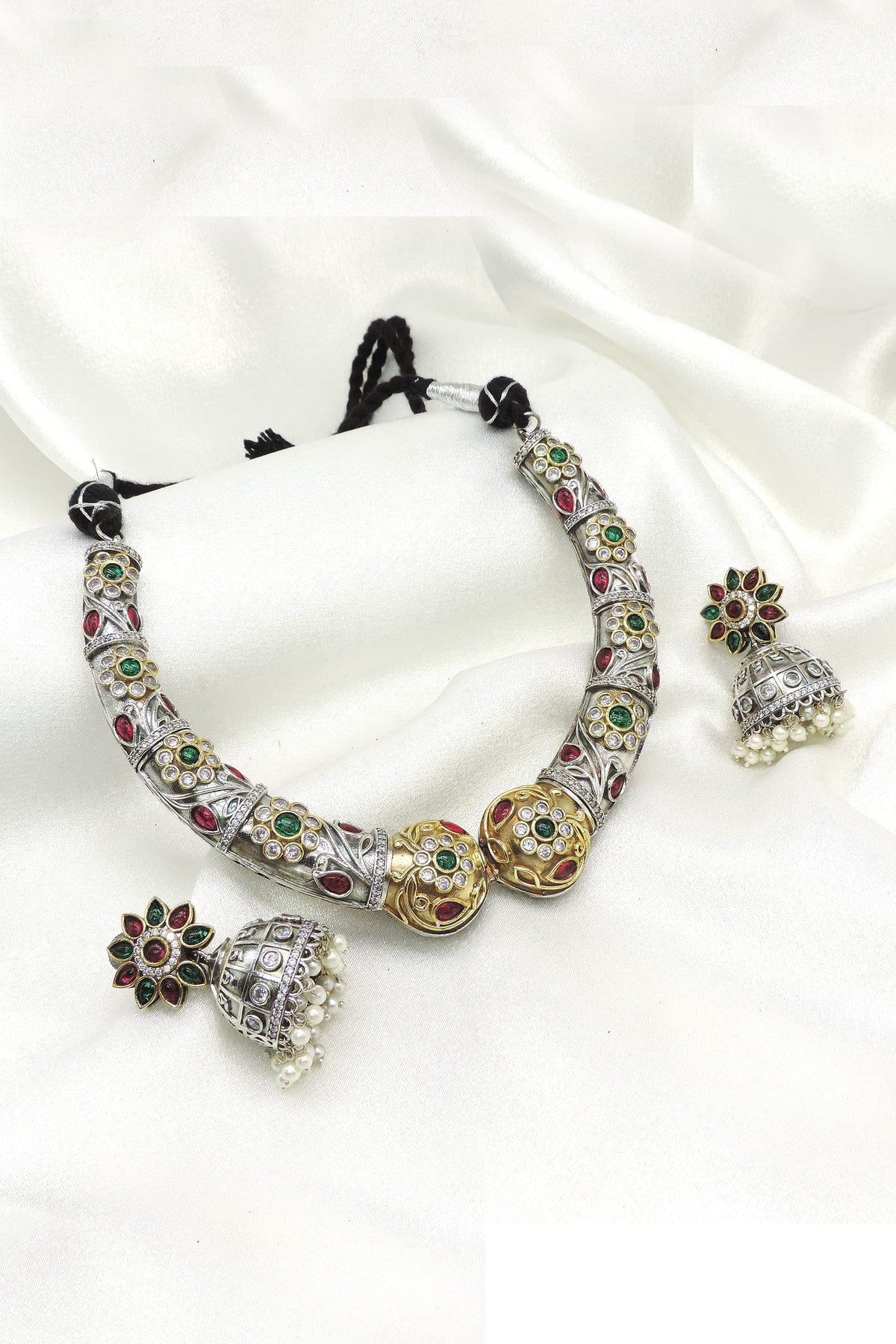 Multicolor oxidized choker set by Joyrias