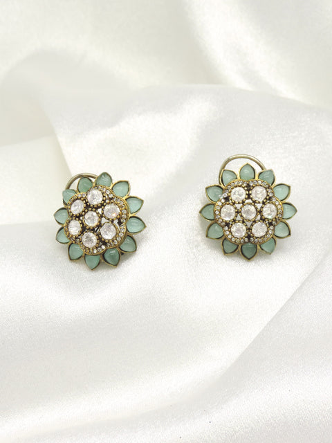 Mint floral stud earrings by Joyrias