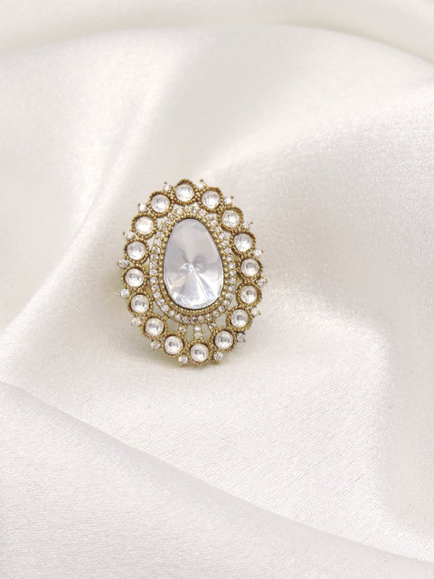 Royal White Kundan Statement Ring – Gold Tone