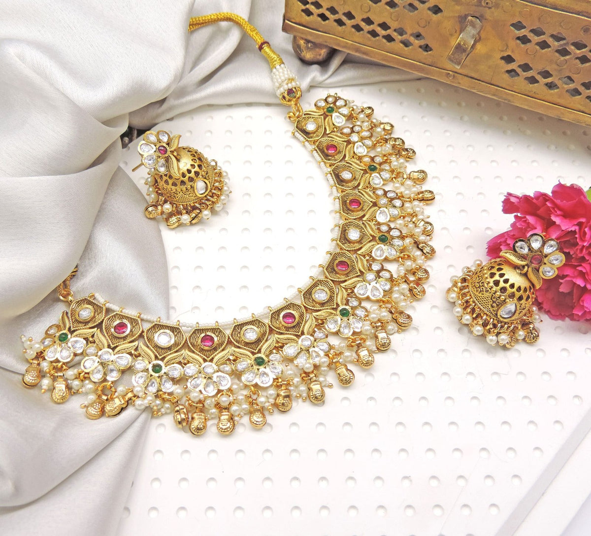 Royal temple kundan necklace set Image 0