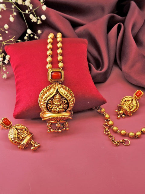 Traditional temple jewelry necklace set with Goddess Lakshmi pendant and matching earrings – South Indian jewelry USA – Joyrias