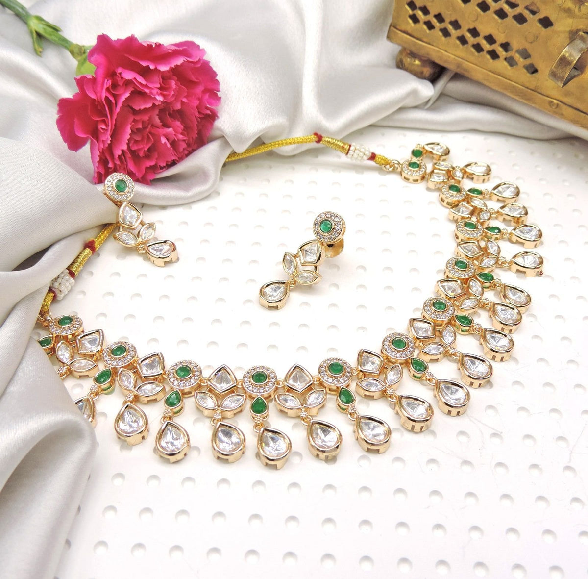 Emerald drop Kundan necklace set – Indian emerald Kundan necklace for bridal wear USA – Joyrias