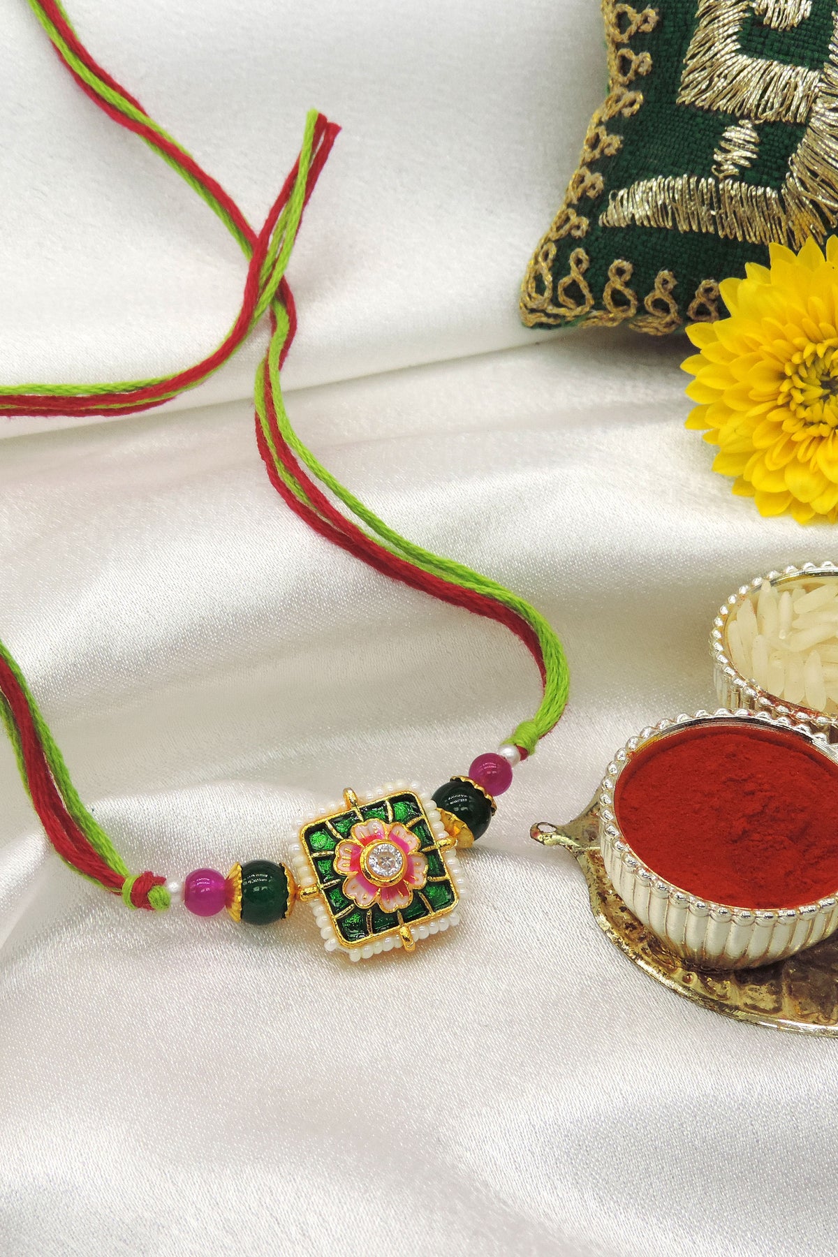 Floral Meena Bhaiya Rakhi by Joyrias